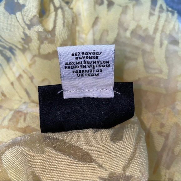 Lark Lane Yellow Hatch Pattern Button Down Sheer Blouse Cinch Hem Size 16 - Picture 4 of 8